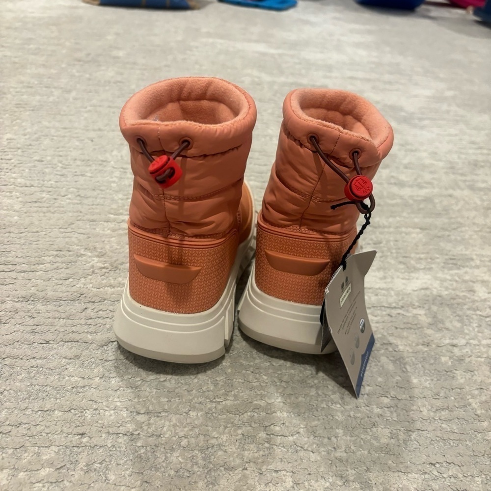 NWT Hunter Intrepid Short Waterproof Cold Weather Boots - Picture 7 of 8